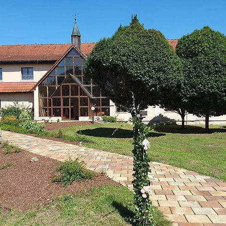 Holensky Dvur Hotel Ratibor  Buitenkant foto